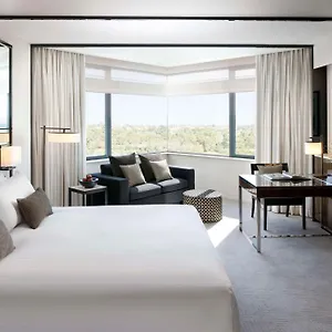 Отель Crown Metropol, Перт